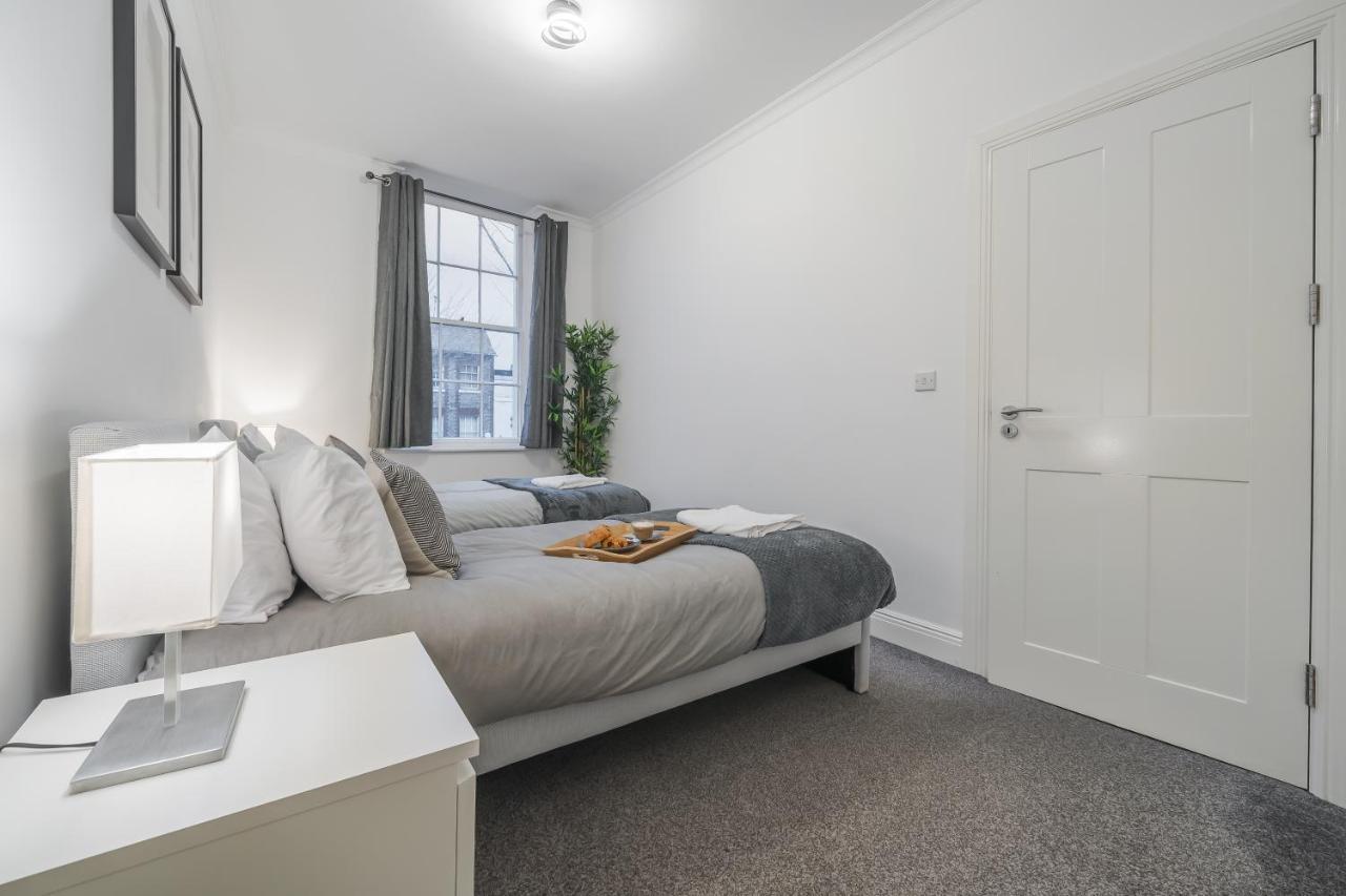 Modern, City Centre -2 Bedroom Apartments Ридинг Экстерьер фото
