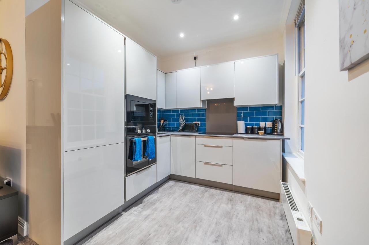 Modern, City Centre -2 Bedroom Apartments Ридинг Экстерьер фото