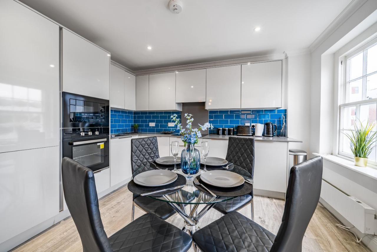Modern, City Centre -2 Bedroom Apartments Ридинг Экстерьер фото