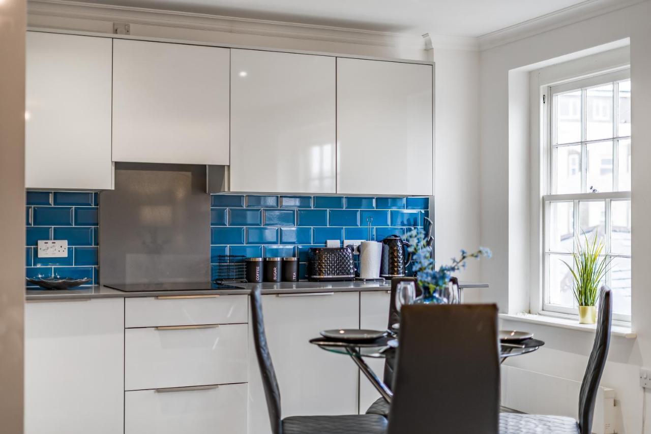 Modern, City Centre -2 Bedroom Apartments Ридинг Экстерьер фото
