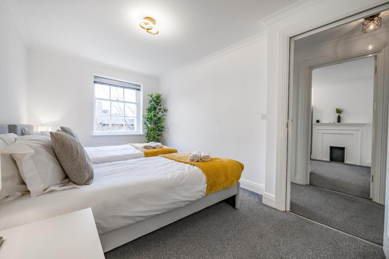 Modern, City Centre -2 Bedroom Apartments Ридинг Экстерьер фото