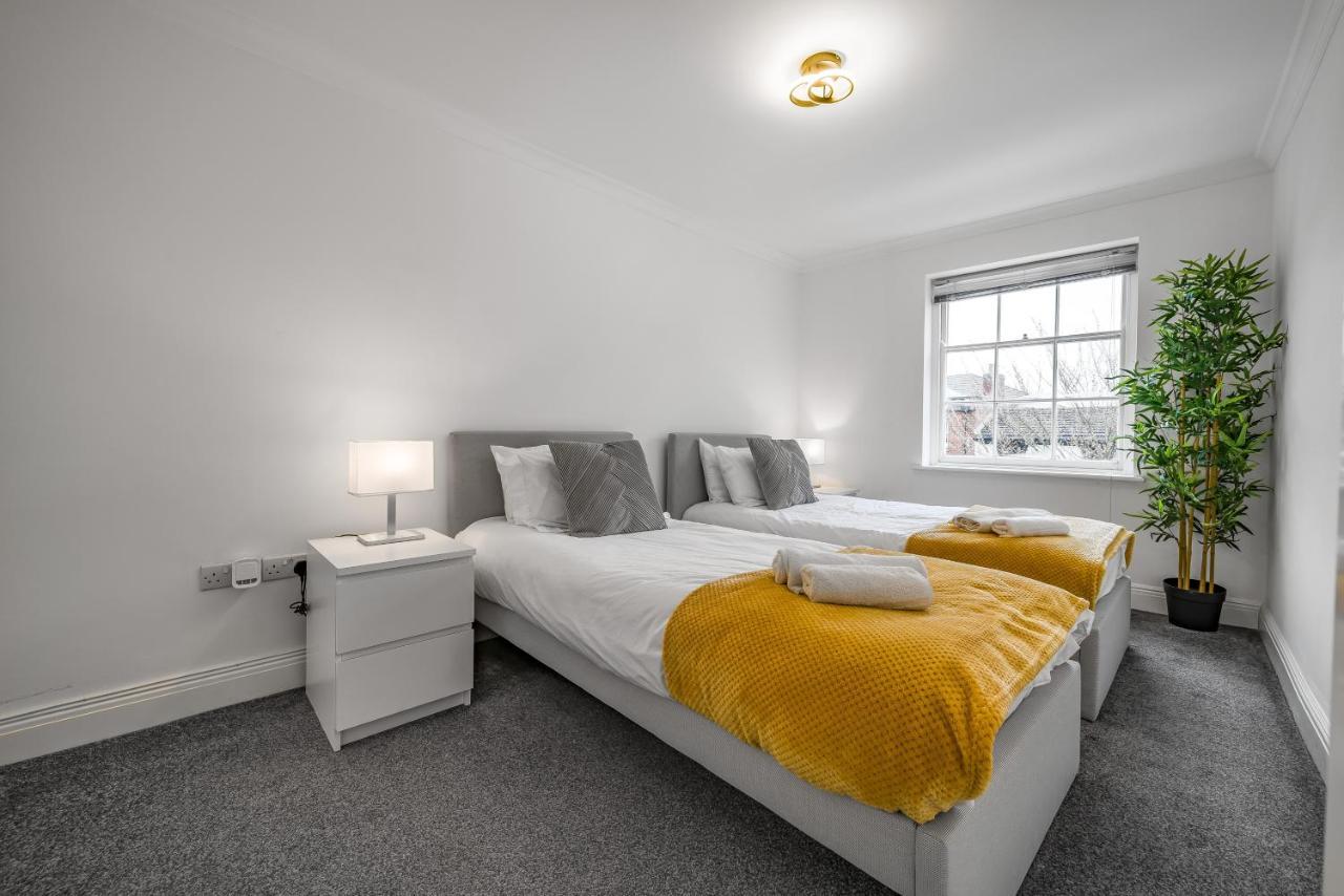 Modern, City Centre -2 Bedroom Apartments Ридинг Экстерьер фото